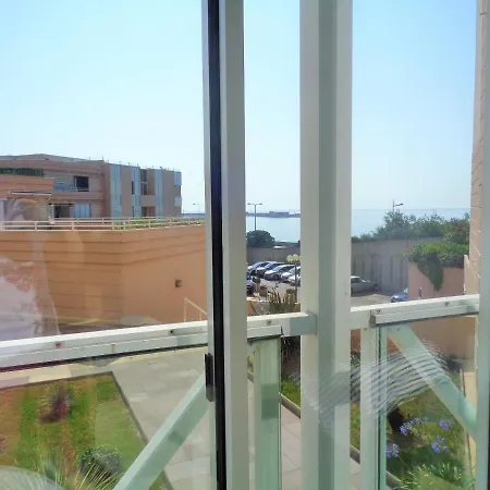 Coquet 2 Chambres Avec Pkg Quartier Port De דירה *