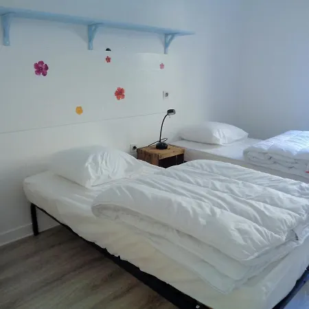 Coquet 2 Chambres Avec Pkg Quartier Port De דירה