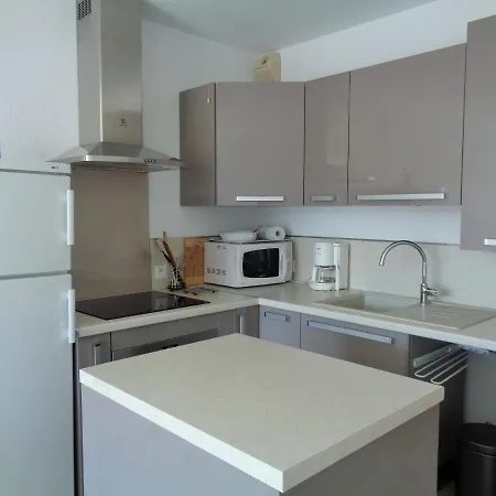 Coquet 2 Chambres Avec Pkg Quartier Port De * Sète