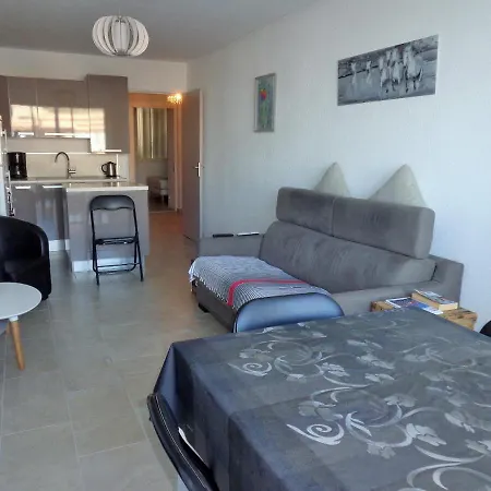 Coquet 2 Chambres Avec Pkg Quartier Port De דירה Sète