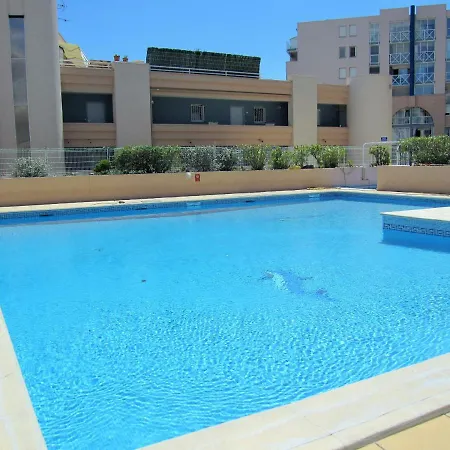 Coquet 2 Chambres Avec Pkg Quartier Port De דירה